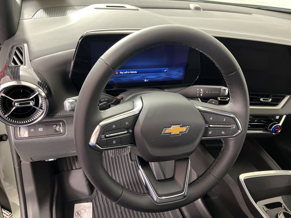 Thumbnail: 2026 Chevrolet Equinox - 23