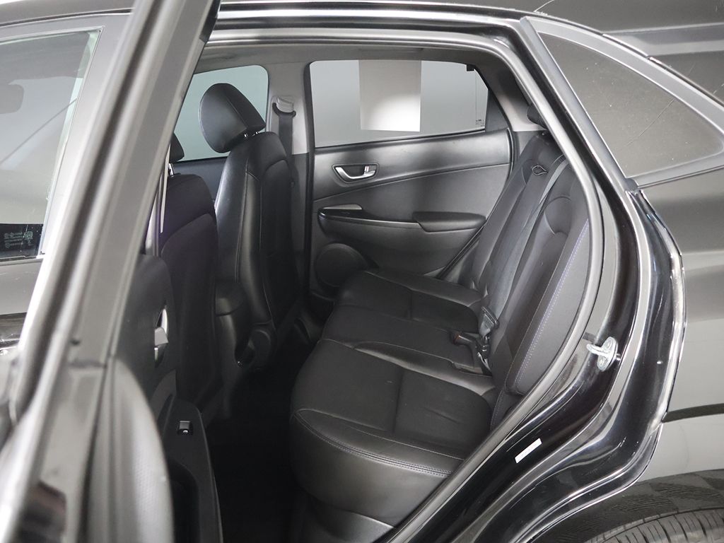 Used 2022 Black Hyundai Limited image 31