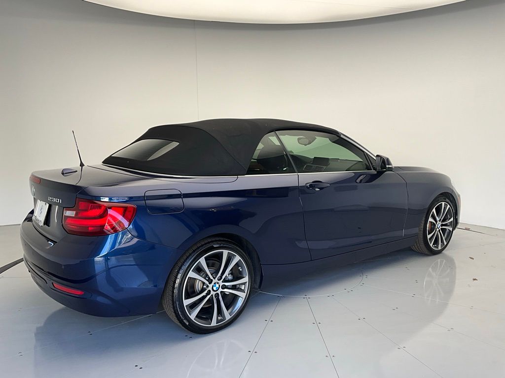 2017 BMW 2 Series 230i xDrive 6