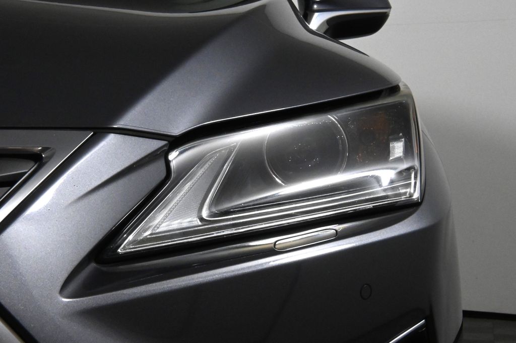 Thumbnail: 2016 Lexus RX - 11