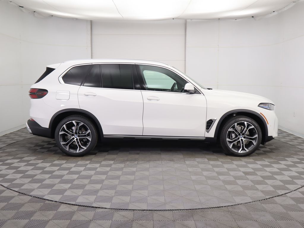 Thumbnail: 2026 BMW X5 - 4