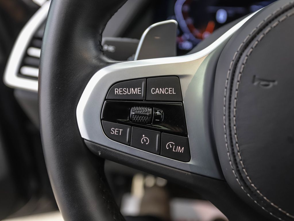 Thumbnail: 2022 BMW X5 - 12