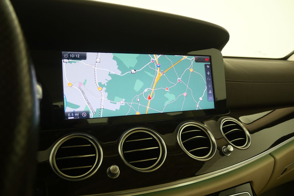 Thumbnail: 2017 Mercedes-Benz E-Class - 23