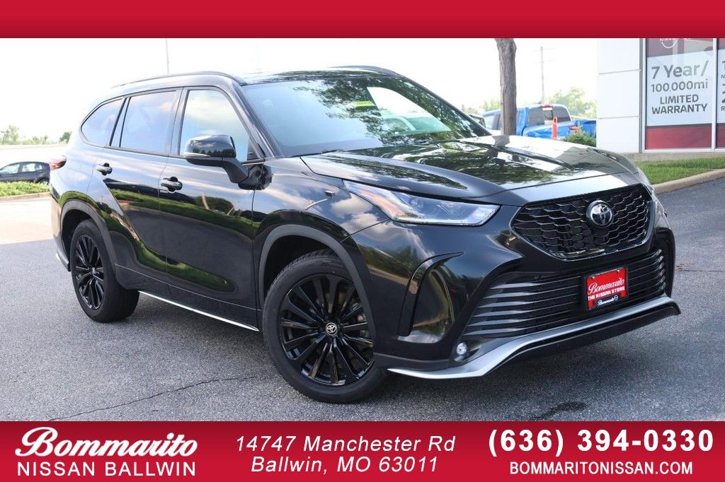 Midnight Black Metallic 2025 Toyota Highlander SUV / Crossover All-Wheel Drive 8-Speed Automatic