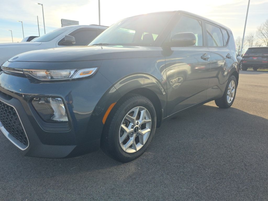 Gravity Gray 2021 Kia Soul SUV / Crossover Front-Wheel Drive Continuously Variable Transmission
