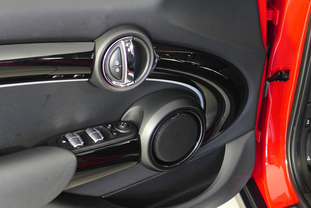 Thumbnail: 2023 MINI Cooper - 12