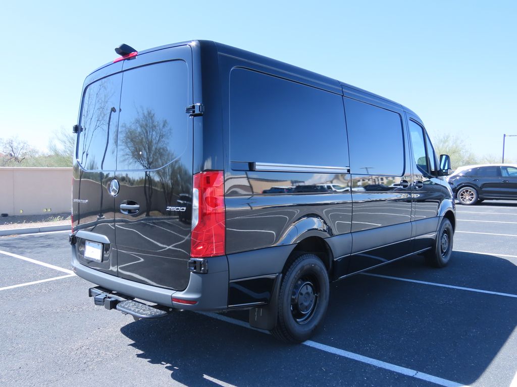 2024 Mercedes-Benz Sprinter 2500 5