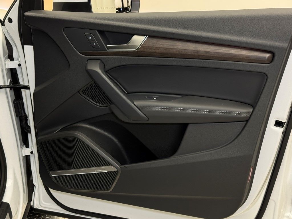 2025 Audi Q5 e Premium Plus 19