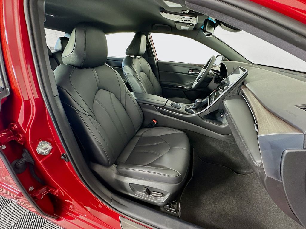 Thumbnail: 2022 Toyota Avalon - 27