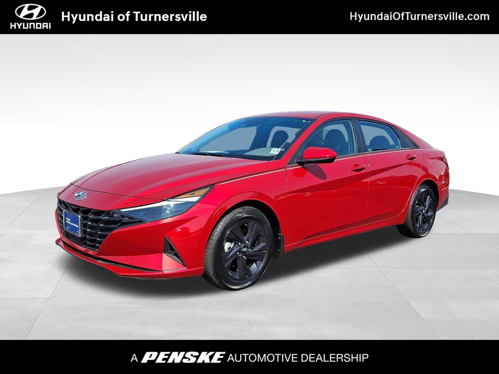 Thumbnail: 2022 Hyundai Elantra - 1