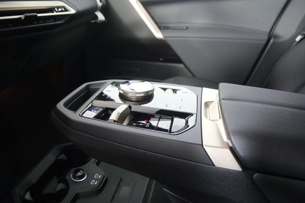 Thumbnail: 2026 BMW iX - 23