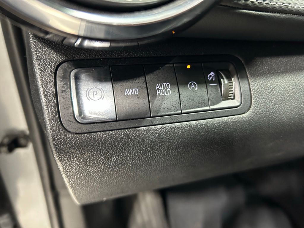 used 2025 Chevrolet Equinox car, priced at $24,992