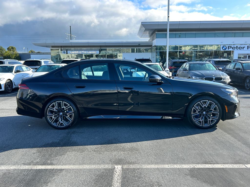 Thumbnail: 2025 BMW 5 Series - 6