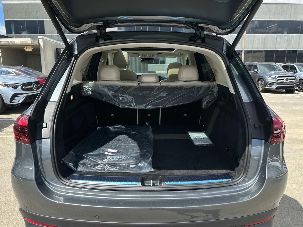 Thumbnail: 2026 Mercedes-Benz GLE - 18