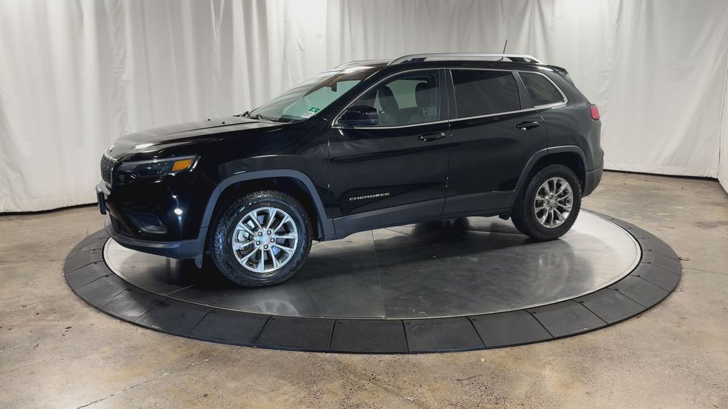used 2019 Jeep Cherokee car, priced at $16,702