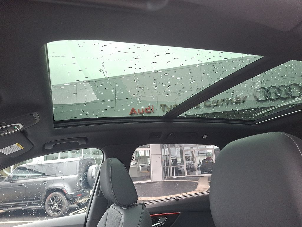 Thumbnail: 2026 Audi Q7 - 11