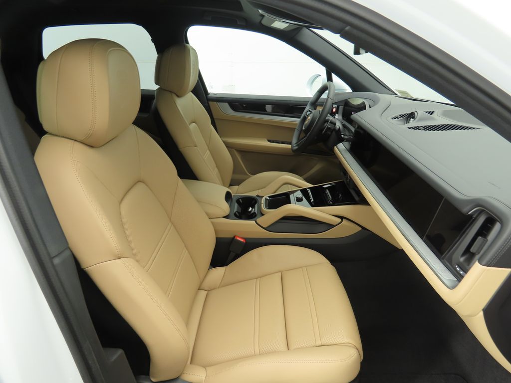 Thumbnail: 2025 Porsche Cayenne - 23