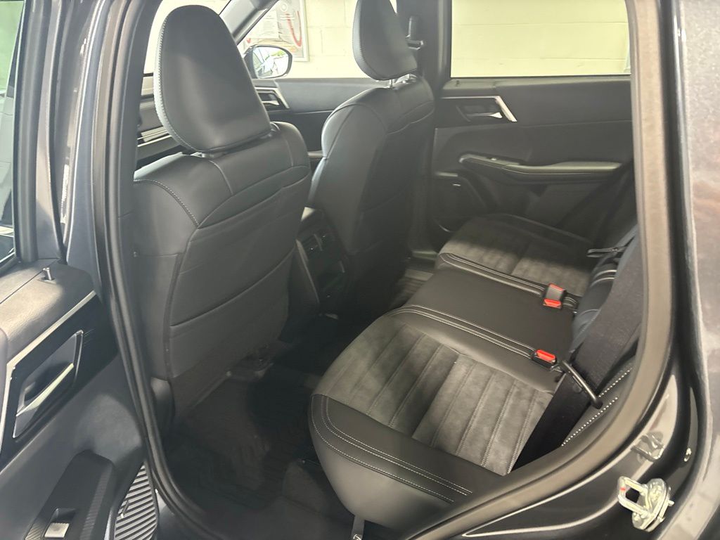 New 2026 Mitsubishi Outlander SUV