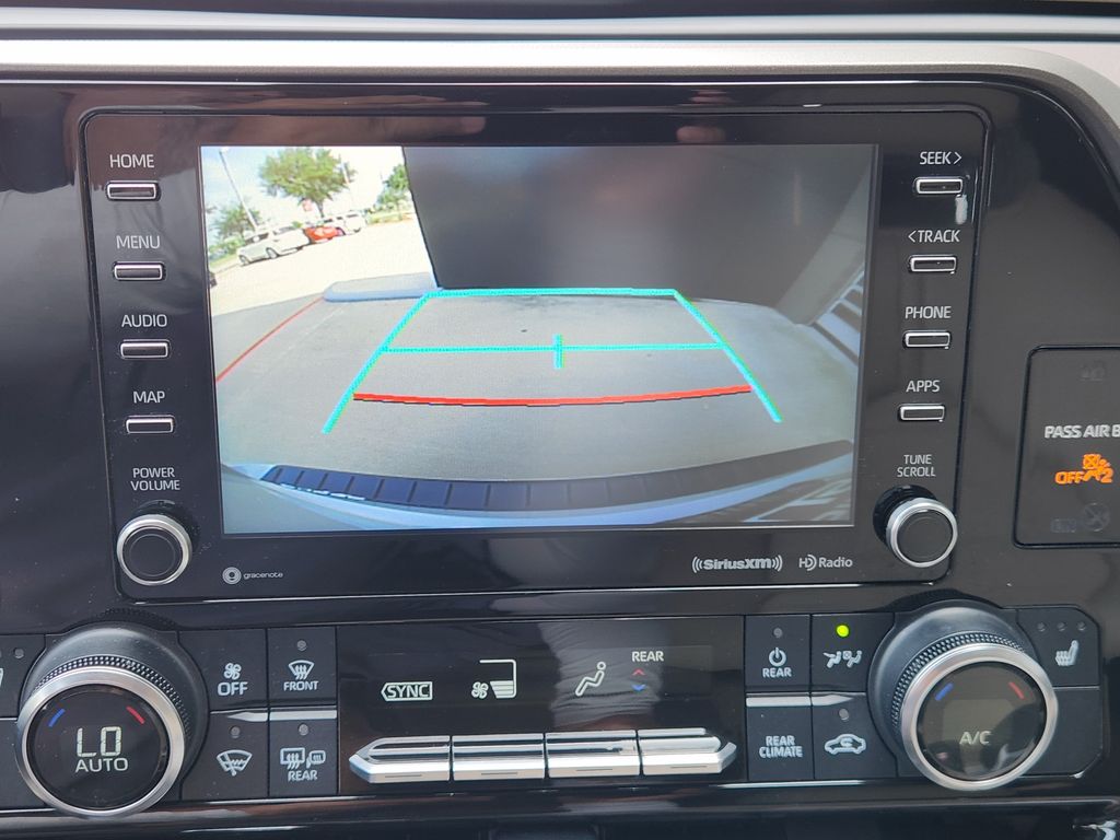 2022 Toyota Highlander Hybrid XLE Beige at Toyota of Victoria