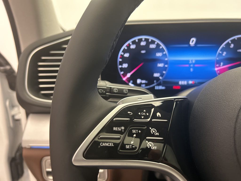 Thumbnail: 2026 Mercedes-Benz GLE - 14