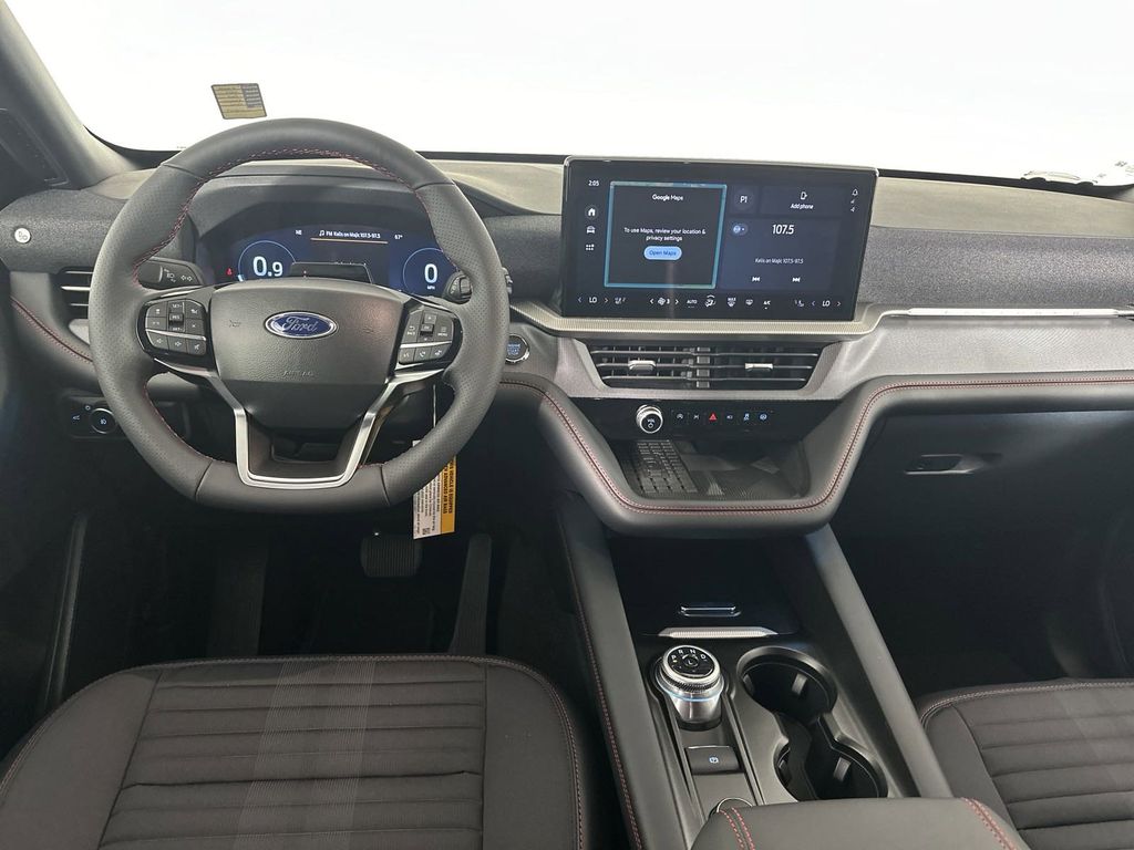 2025 Ford Explorer ST-Line 21