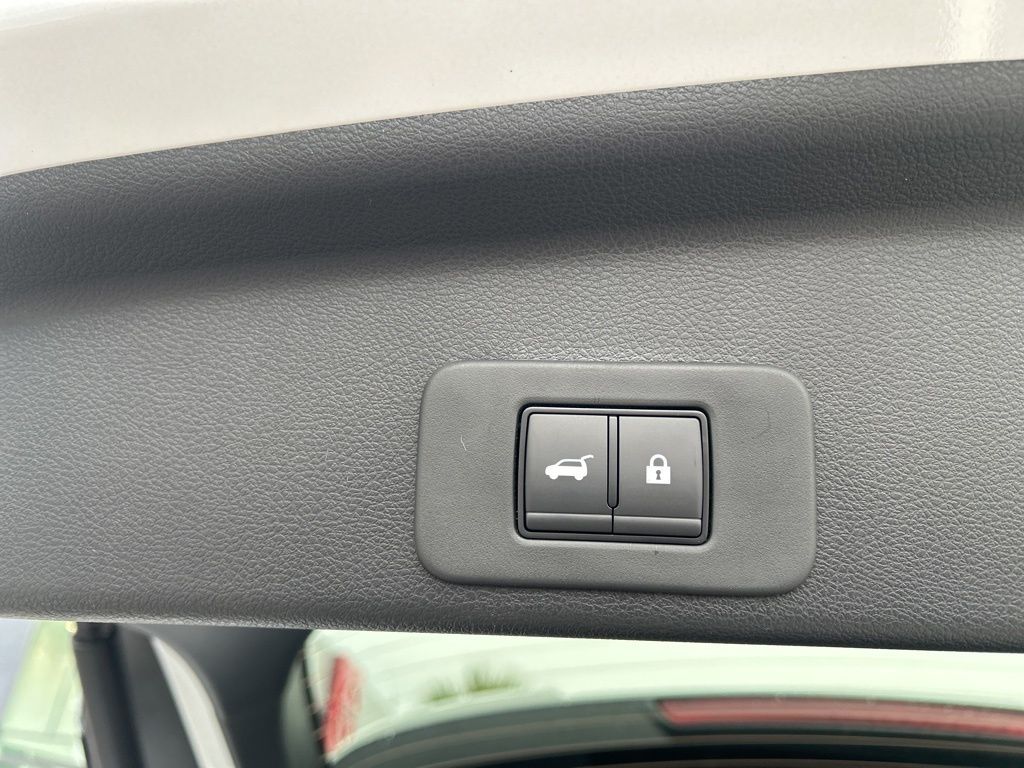 2026 Nissan Murano SL White at Coastal Chevrolet Cadillac