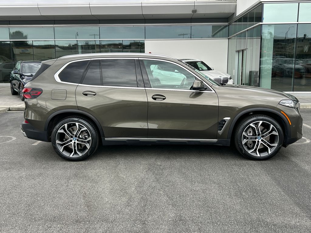 Thumbnail: 2024 BMW X5 - 6