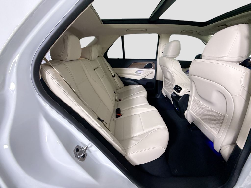 Thumbnail: 2026 Mercedes-Benz GLE - 24