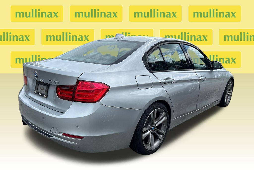 Used 2012 Silver BMW 328i image 2