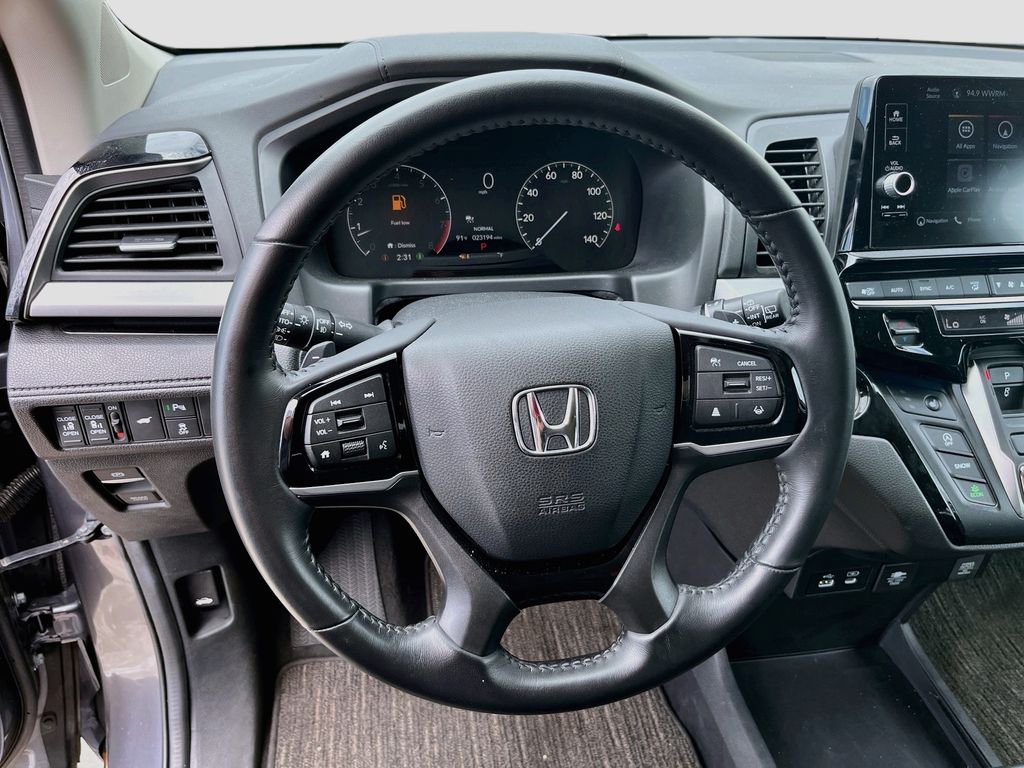 Used 2025 Gray Honda Touring image 11