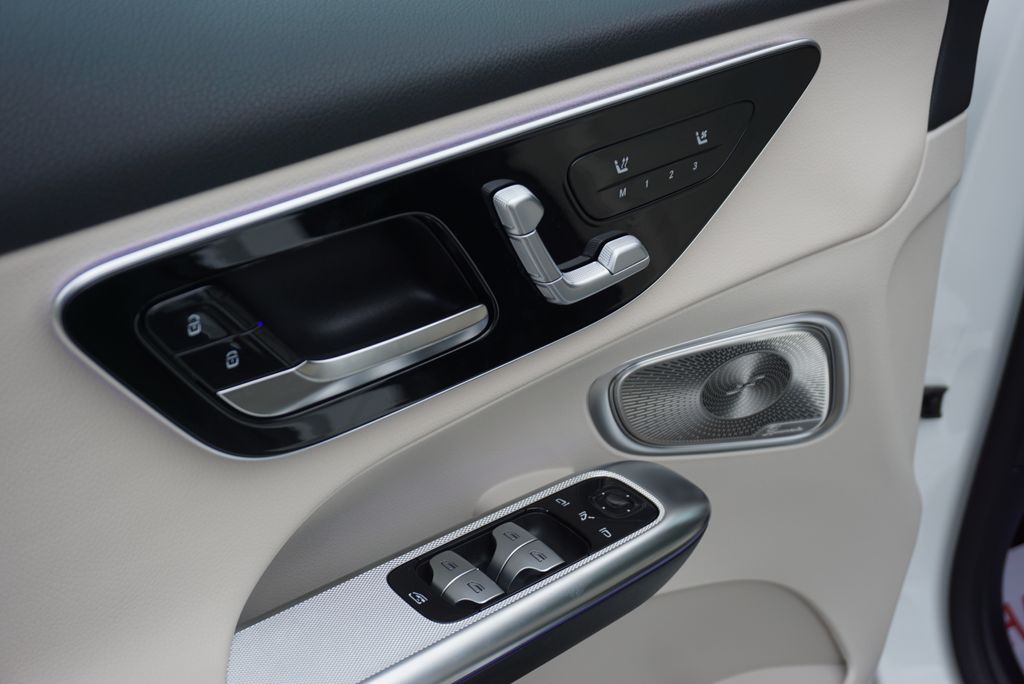 Thumbnail: 2026 Mercedes-Benz GLC - 22