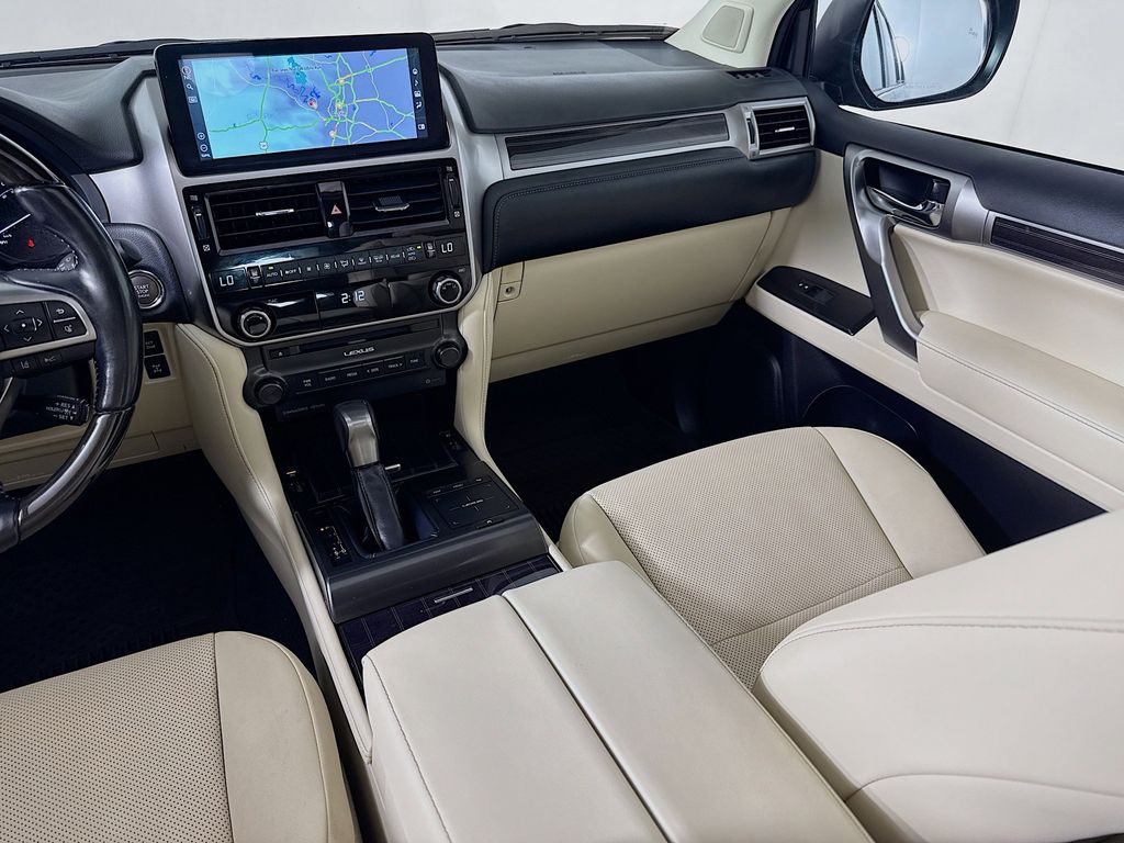 Thumbnail: 2023 Lexus GX - 24