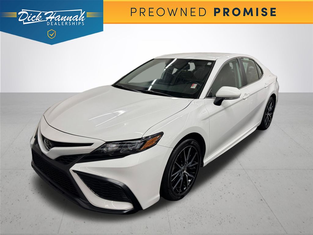 2024 Toyota Camry SE