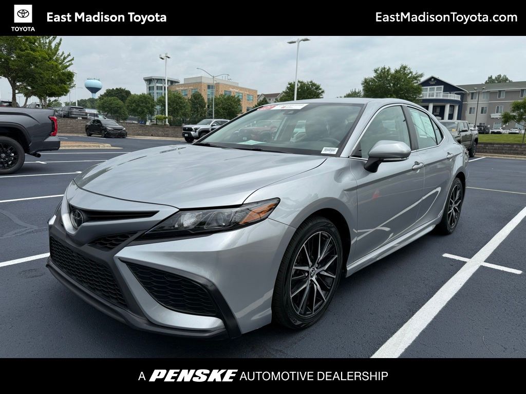 2023 Toyota Camry SE -
                  Madison, WI