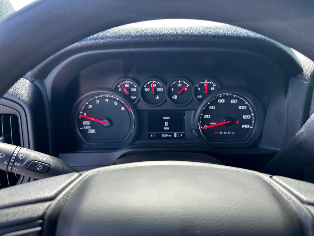 Used 2024 White Chevrolet Custom image 26