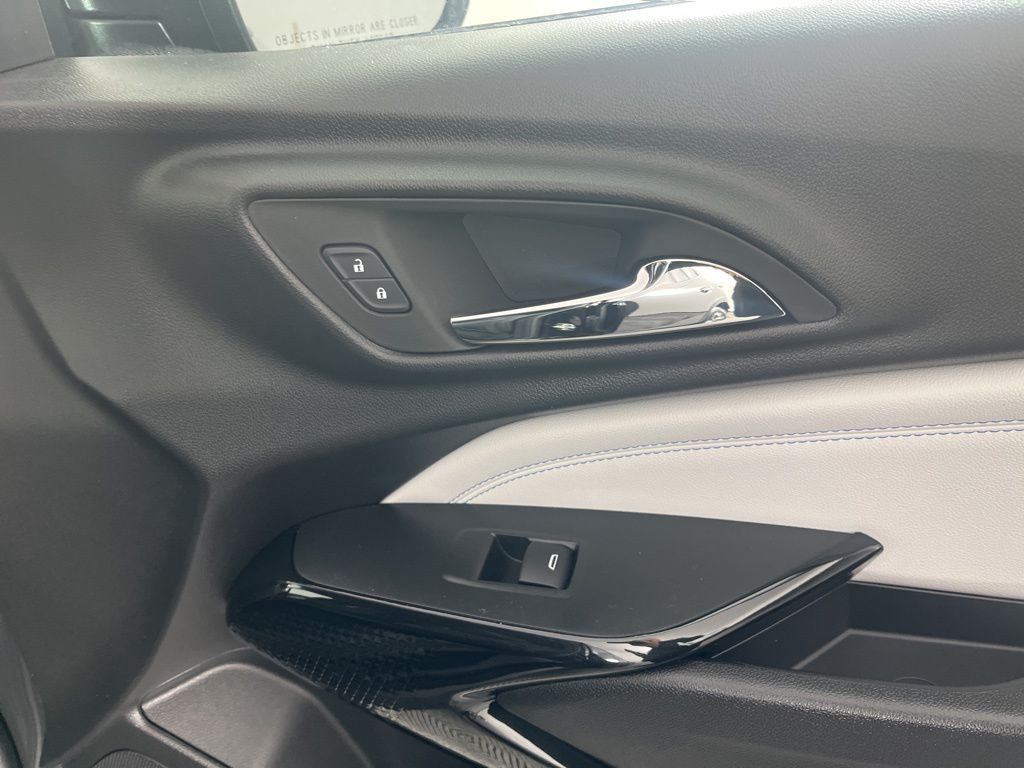 Thumbnail: 2026 Chevrolet Trax - 9