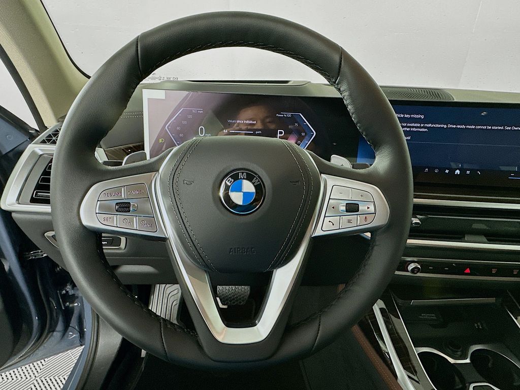 Thumbnail: 2026 BMW X7 - 10