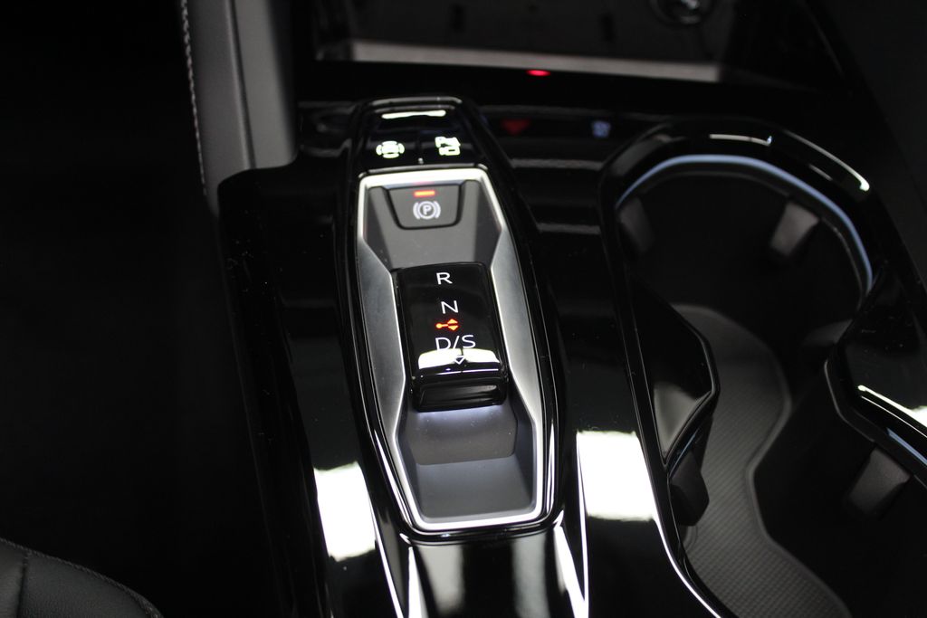 Thumbnail: 2025 Audi Q5 - 15