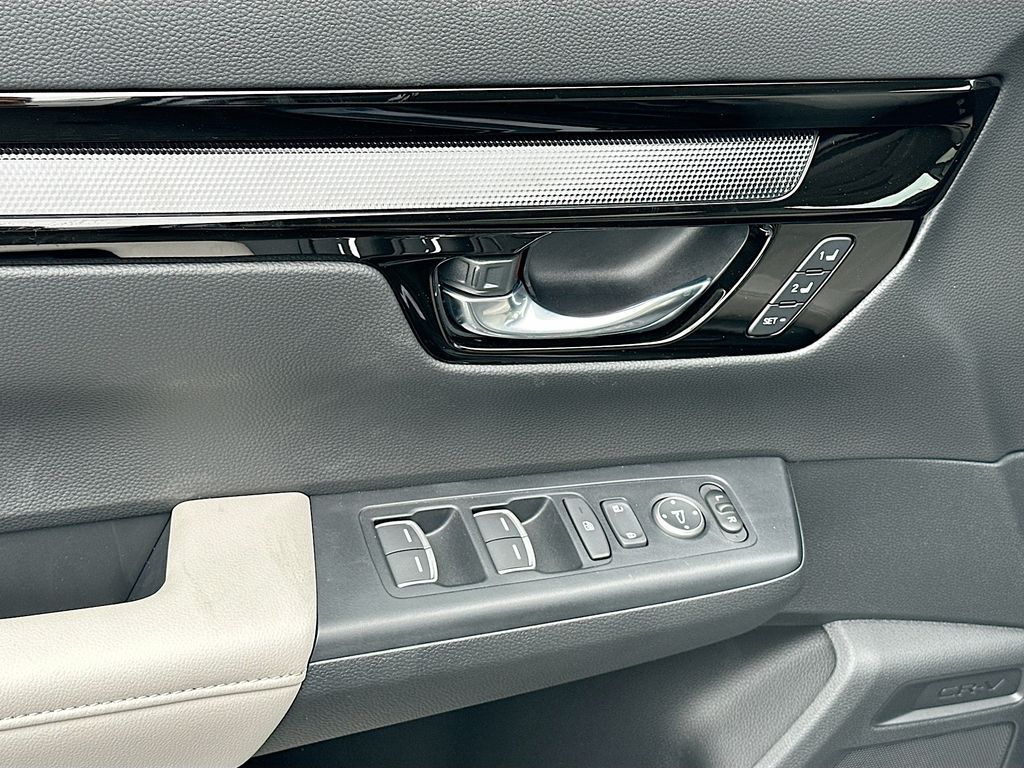 2025 Honda CR-V EX-L 19