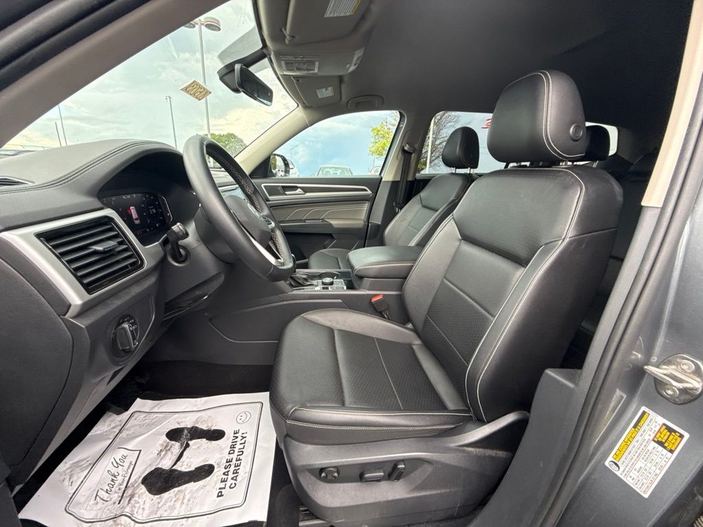 2023 Volkswagen Atlas 2.0T SE w/Technology Gray at Subaru and VW of Moon Township