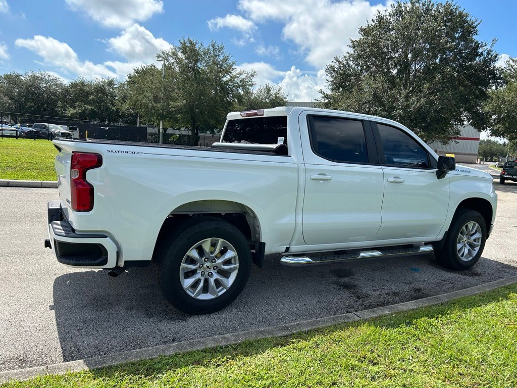 Thumbnail: 2022 Chevrolet Silverado 1500 - 5