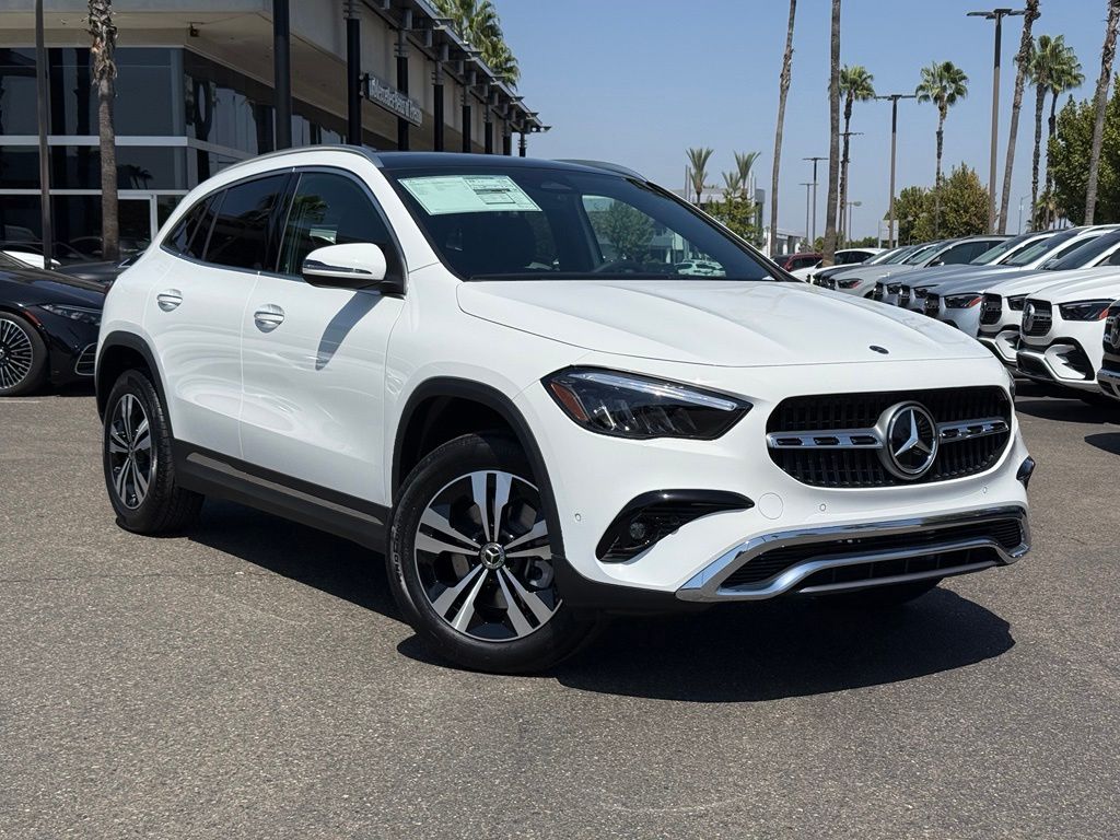 White 2026 Mercedes-Benz GLA SUV / Crossover Front-Wheel Drive 8-Speed Dual Clutch