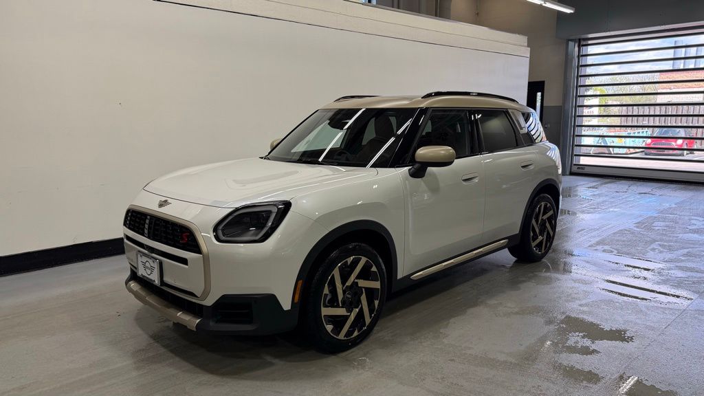 Thumbnail: 2027 MINI Cooper Countryman - 1