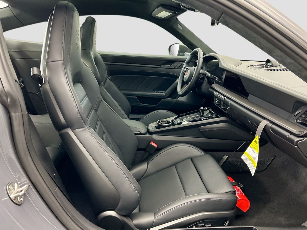 Thumbnail: 2026 Porsche 911 - 22