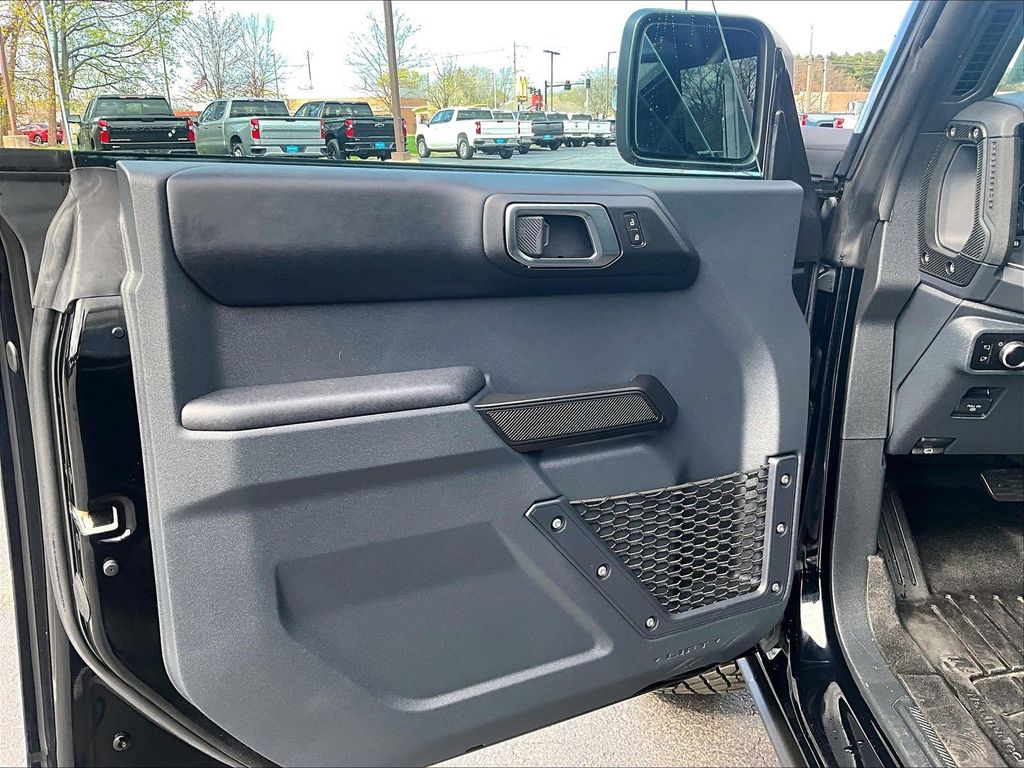 2025 Ford Bronco — photo 9