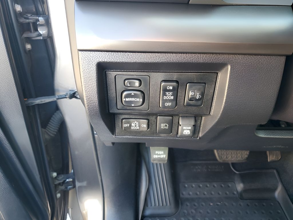 Used Car 2019 Toyota Tundra  Sr5 For Sale Under $40,000 In Austin, Texas