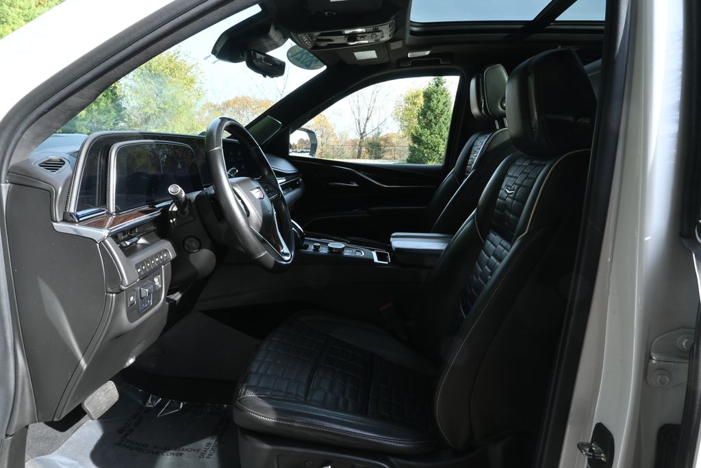 Thumbnail: 2021 Cadillac Escalade - 3