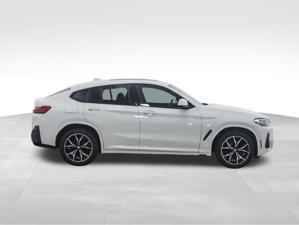 Thumbnail: 2023 BMW X4 - 6