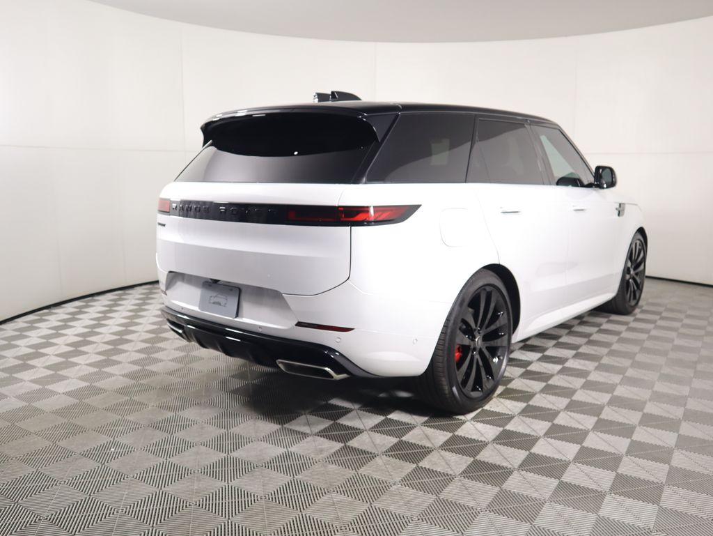 Thumbnail: 2025 Land Rover Range Rover Sport - 5