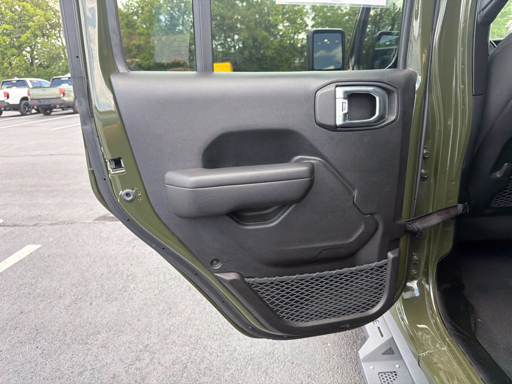 Thumbnail: 2022 Jeep Wrangler - 19